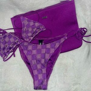 Triangl Top and Bottom 
Vinca - Revely